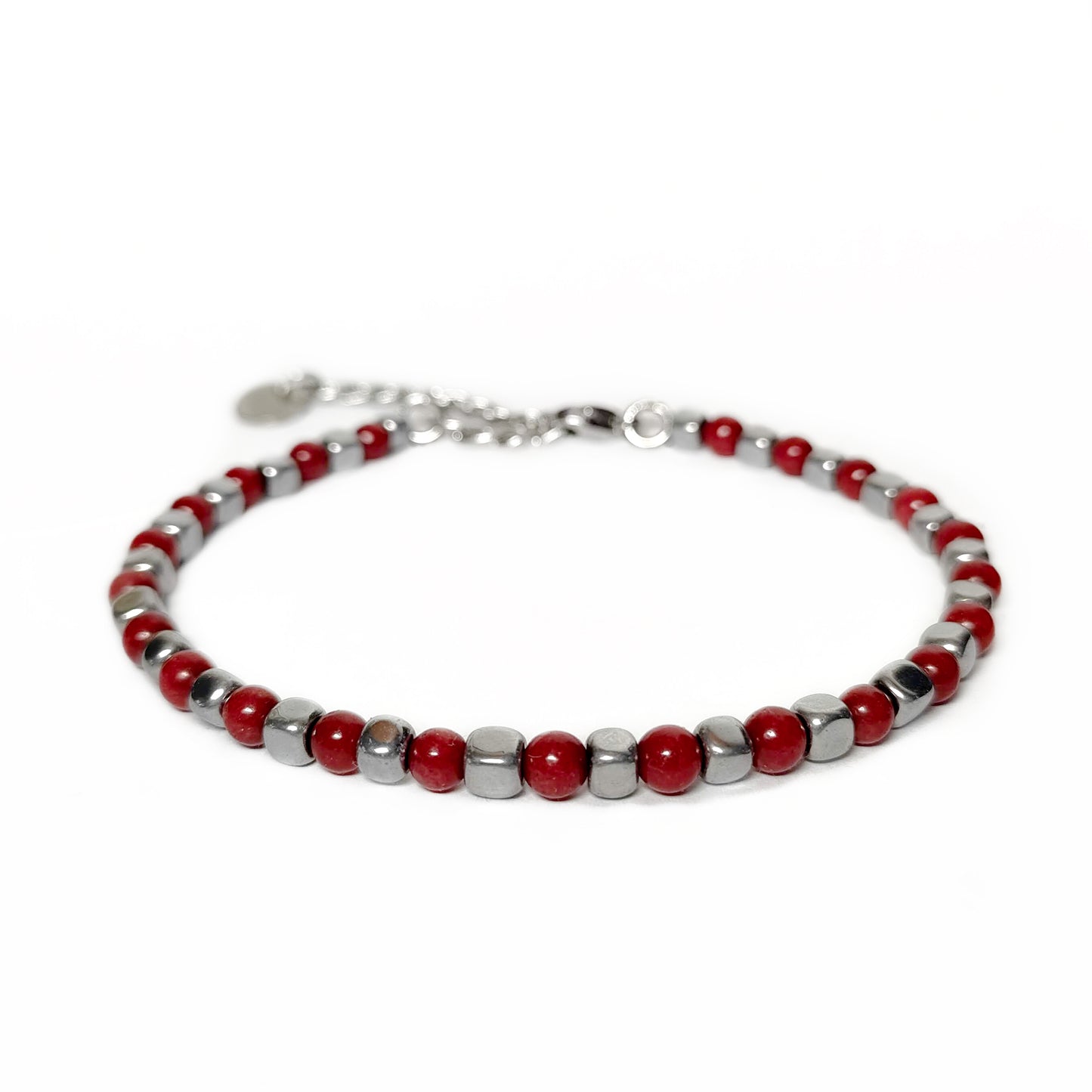 Bracciale da Uomo con Perle di Corallo Rosso e Dadi di Ematite Acciaio