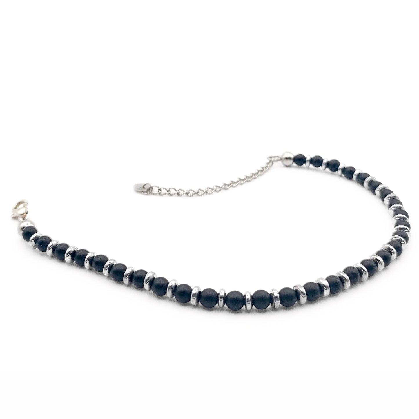 bracciale onice nero per uomo con inserti ematite acciaio vista frontale aperto